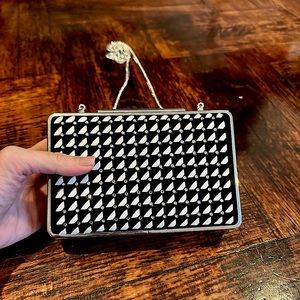 LK Bennett Nina Box Clutch blk/wt